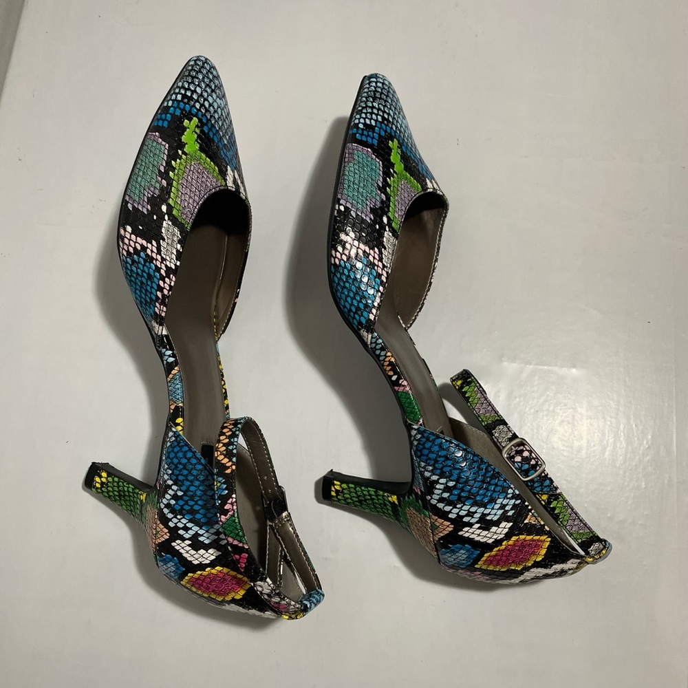 Array Pointed-Toe Ankle-Strap Pumps , Size 9.5 W … - image 3